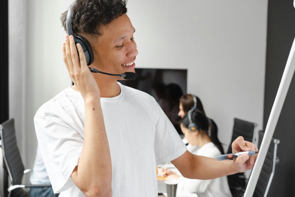 Ringless Voicemail for Local Businesses: How to Drive Calls, Bookings, and Repeat Customers